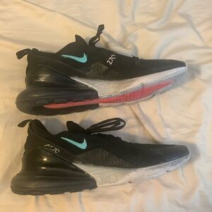 Black Nike Air Max 270